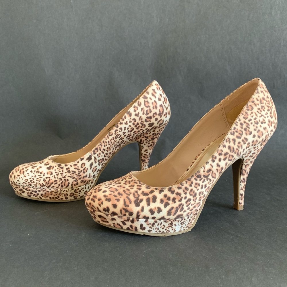 Kenneth Cole Unlisted Cheetah Platform Heels 9.5